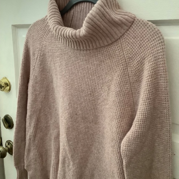 NWOT Old Navy Waffle Knit Cowl Neck Sweater - S - Picture 2 of 5